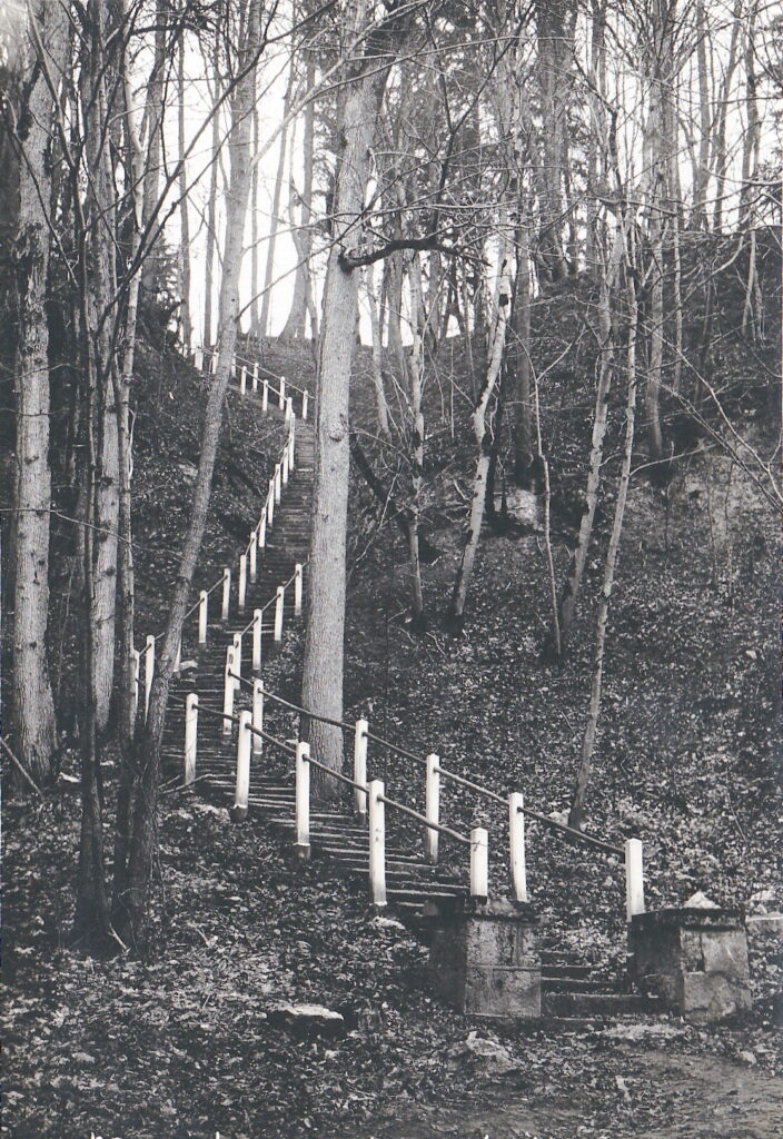 Kāpnes uz Pērses ūdenskritumu, 1930-tie gadi. Fotogrāfa Kārļa Lakšes fotouzņēmums.